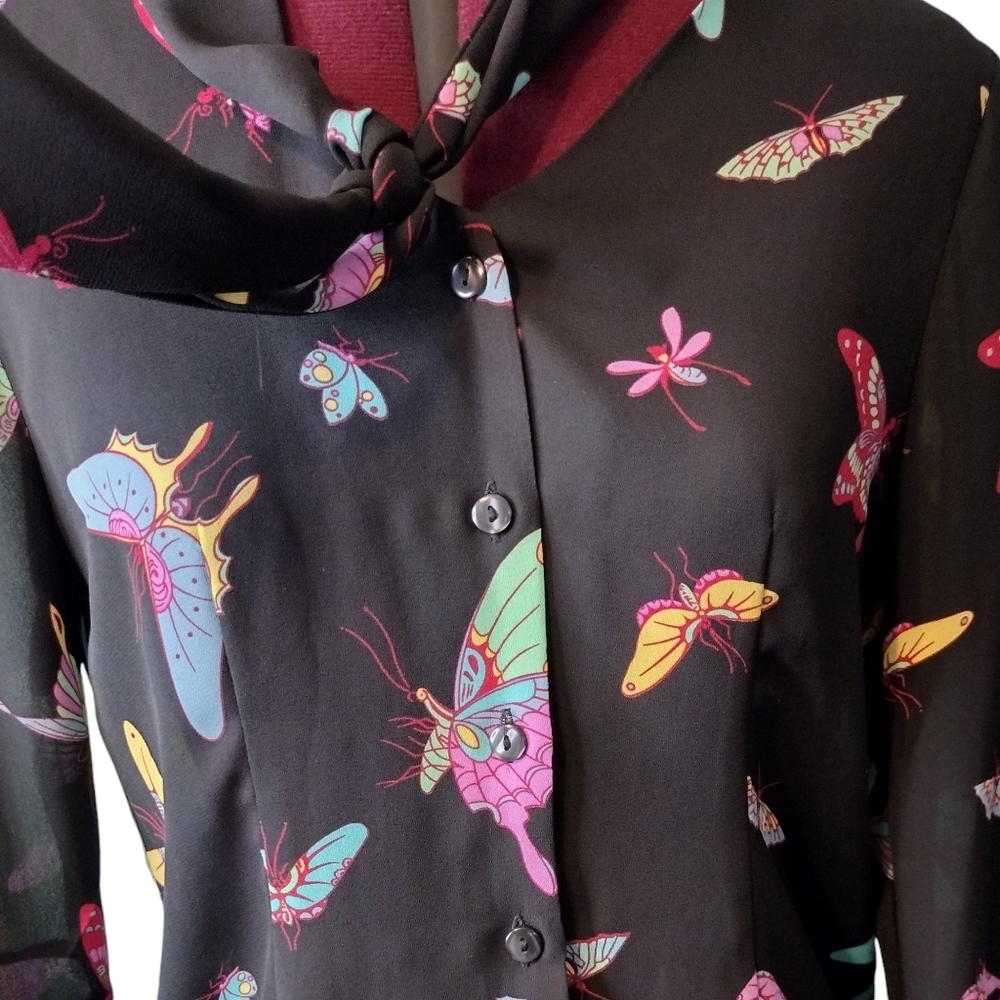 NWOT sheer butterfly blouse button up front closure size PM women's 3/4 sleeve